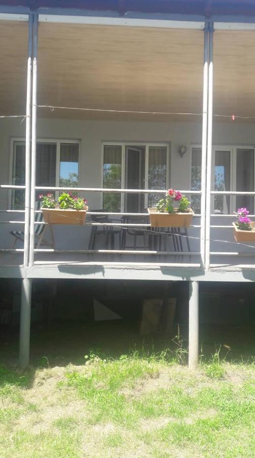 Maka'S Guesthouse Tionety Eksteriør billede